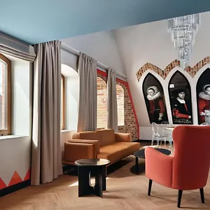 **** Lägenhetshotell Radisson Red Polen